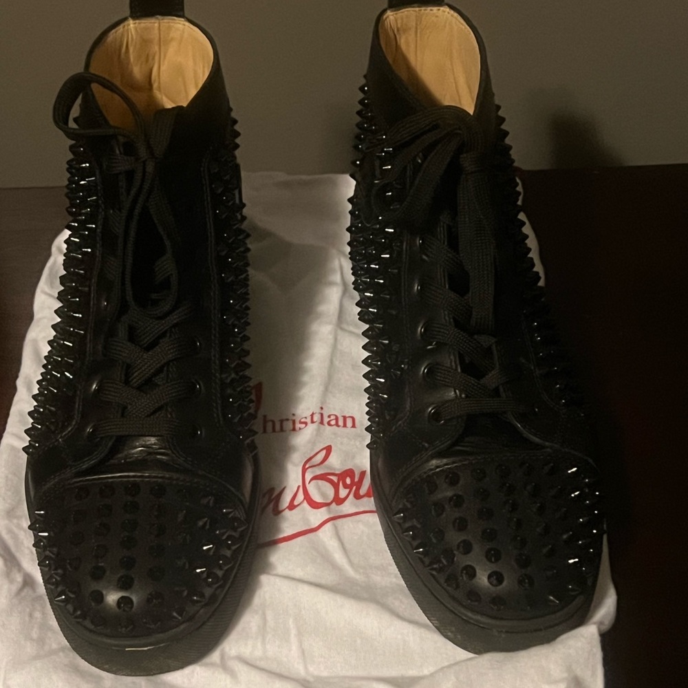 Lightly worn louviton  sneakers